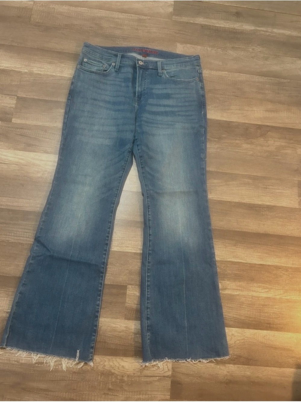 Lucky Brand Women’s Distressed Blue Flare Jeans Size 32